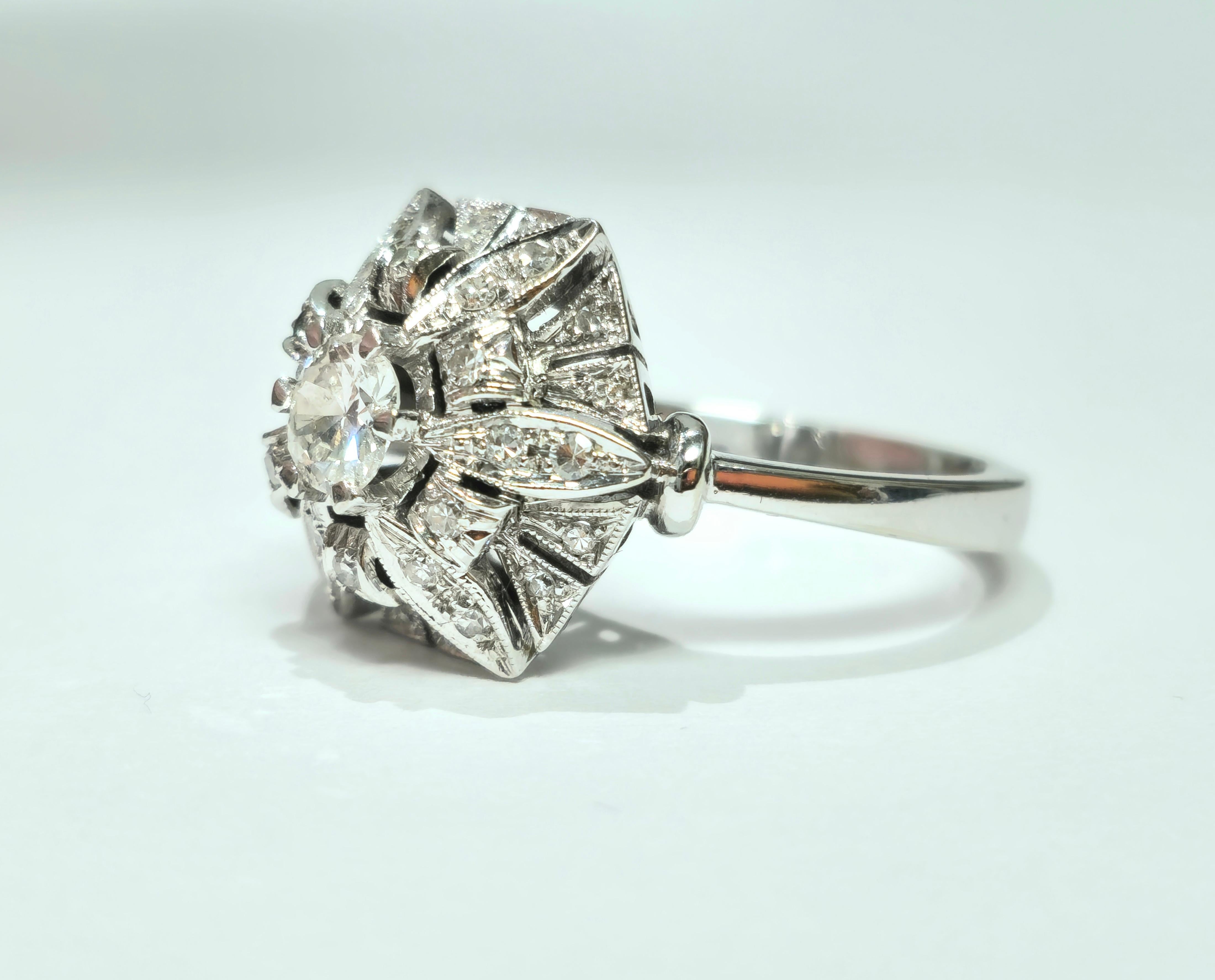 Art Deco 2.00 Carat Diamond Gold Ring In Excellent Condition For Sale In Miami, FL