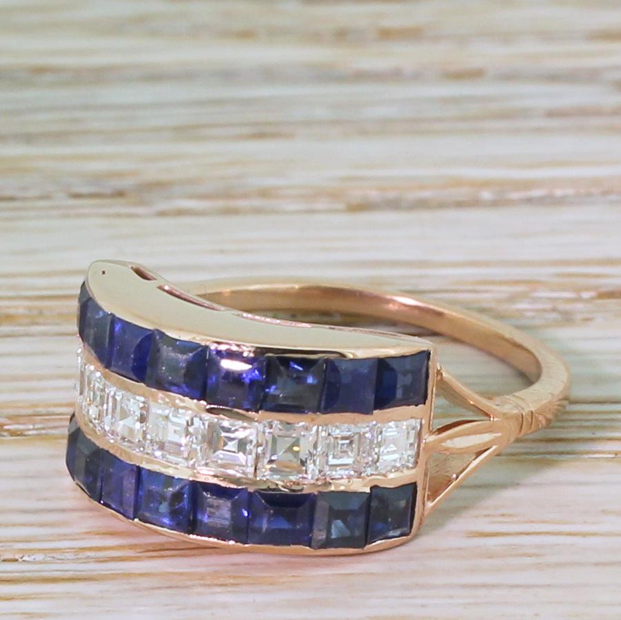 Art Deco 2.00 Carat Sapphire and 1.00 Carat Carré Cut Diamond Ring For Sale 4
