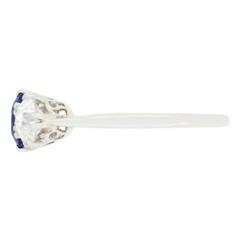 Art Deco 2.00ct Sapphire and Diamond Trilogy Ring, c.1920s In Good Condition For Sale In London, GB