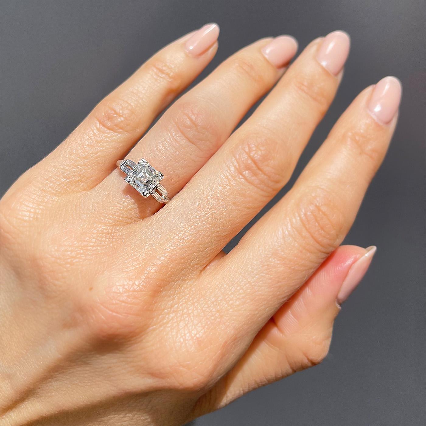 Art Deco 2.01 Carat GIA Asscher Cut Diamond Engagement Ring For Sale 3