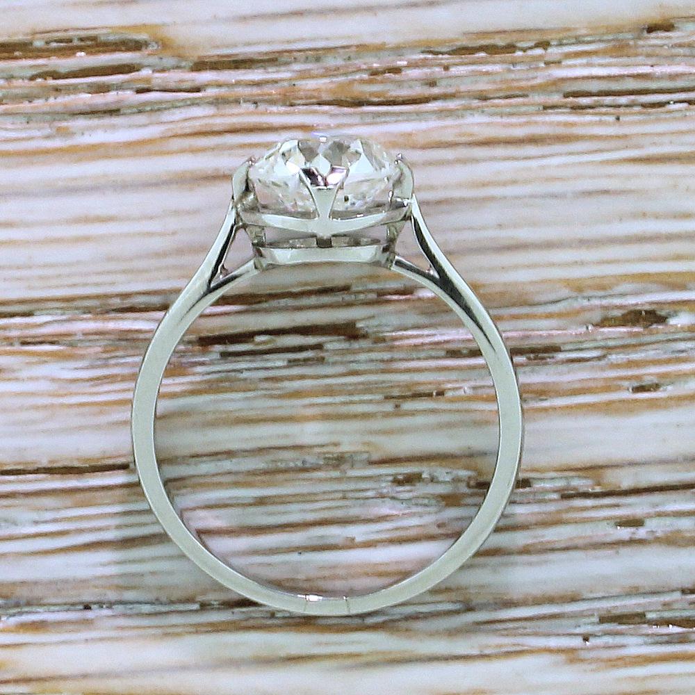 Art Deco 2.01 Carat Old Cut Diamond Engagement Ring In Good Condition For Sale In Essex, GB