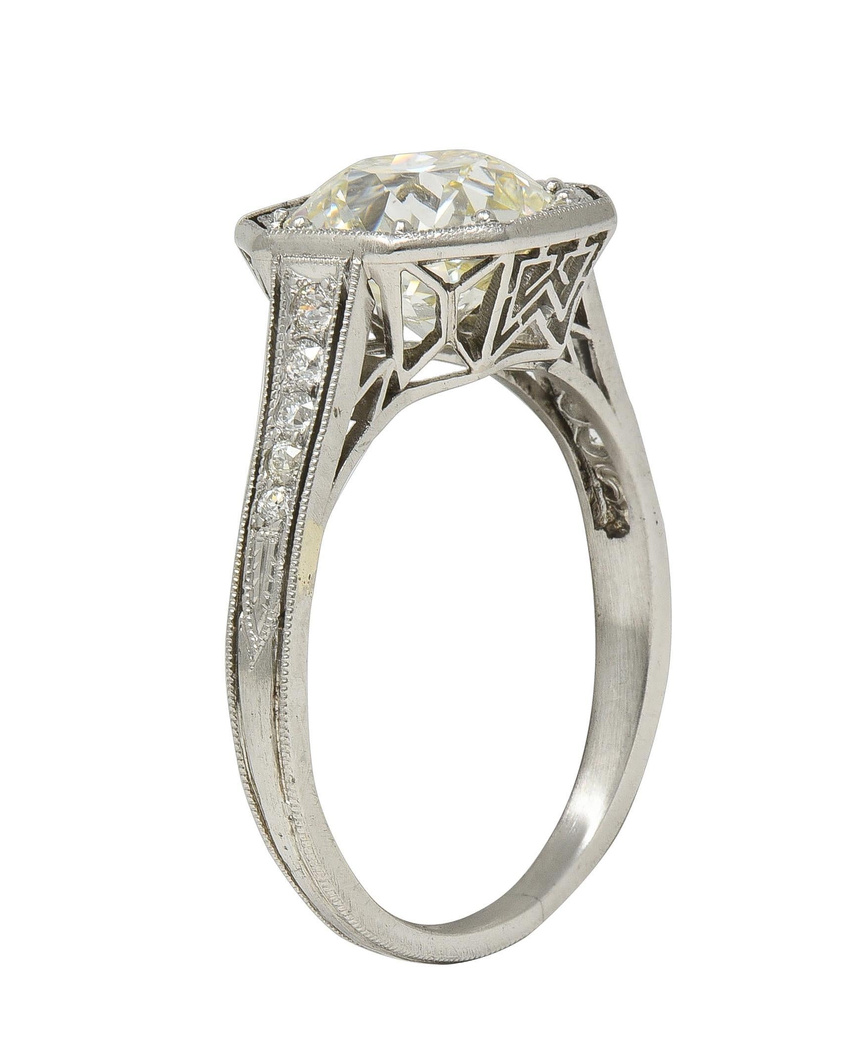 Art Deco 2.03 CTW Euro. Diamond Platinum Vintage Arrow Solitaire Engagement Ring For Sale 2