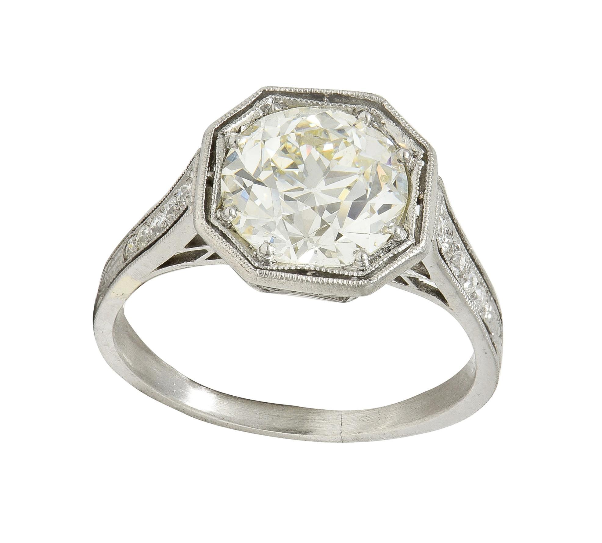 Art Deco 2.03 CTW Euro. Diamond Platinum Vintage Arrow Solitaire Engagement Ring For Sale 3