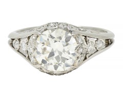 Bague de fiançailles Art déco en platine avec feuillage de diamants taille européenne ancienne 2.05 carat