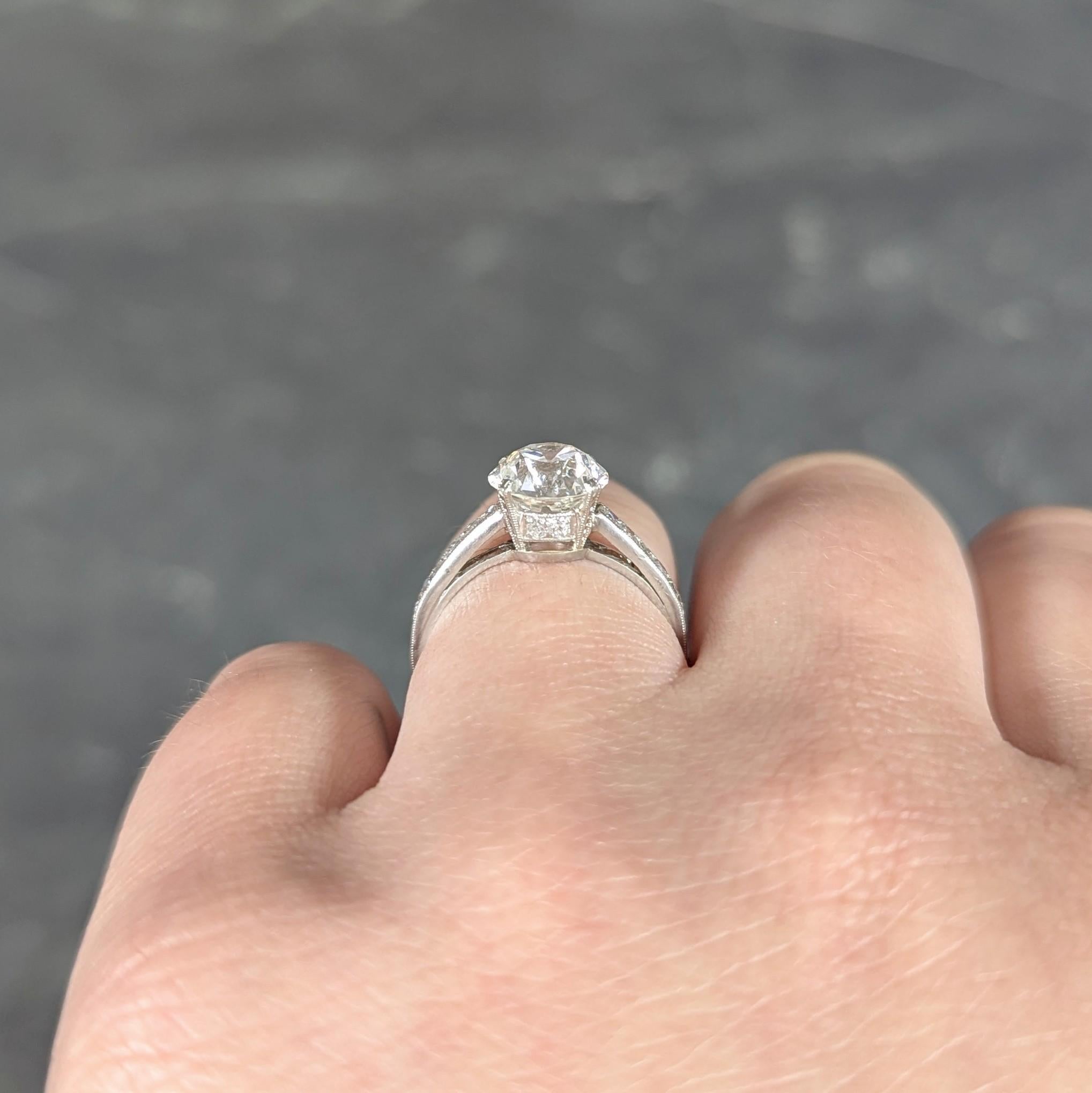Platin-Verlobungsring mit 2.05 Karat Diamant im alteuropäischen Schliff im Art déco-Stil im Angebot 5
