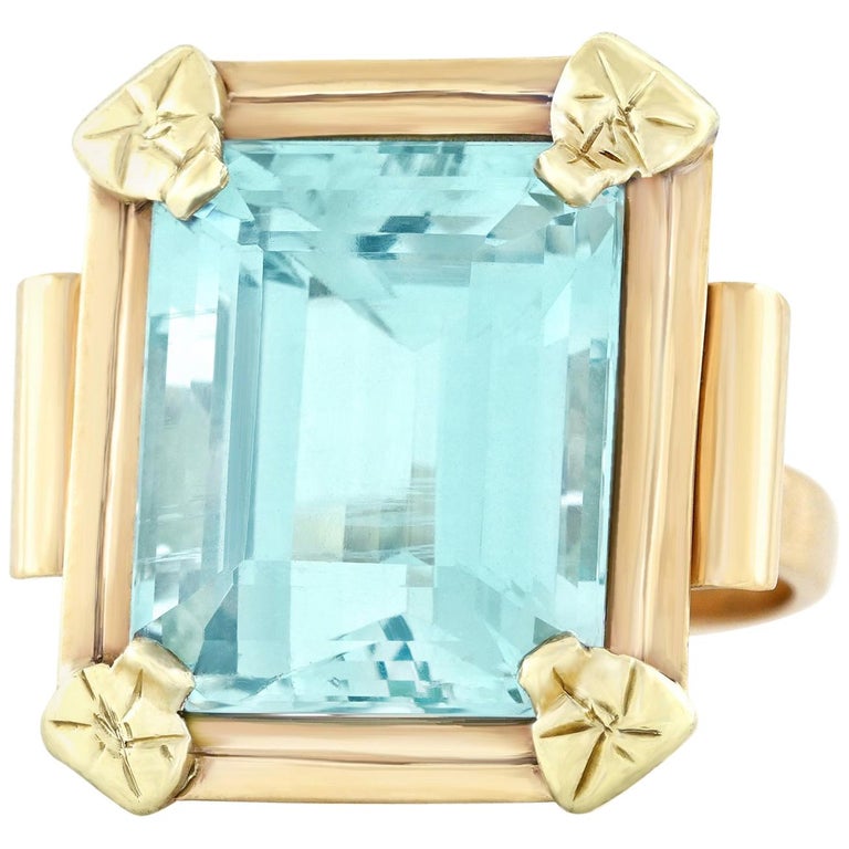 Art Deco 20.50 Carat Aquamarine Set Gold Ring