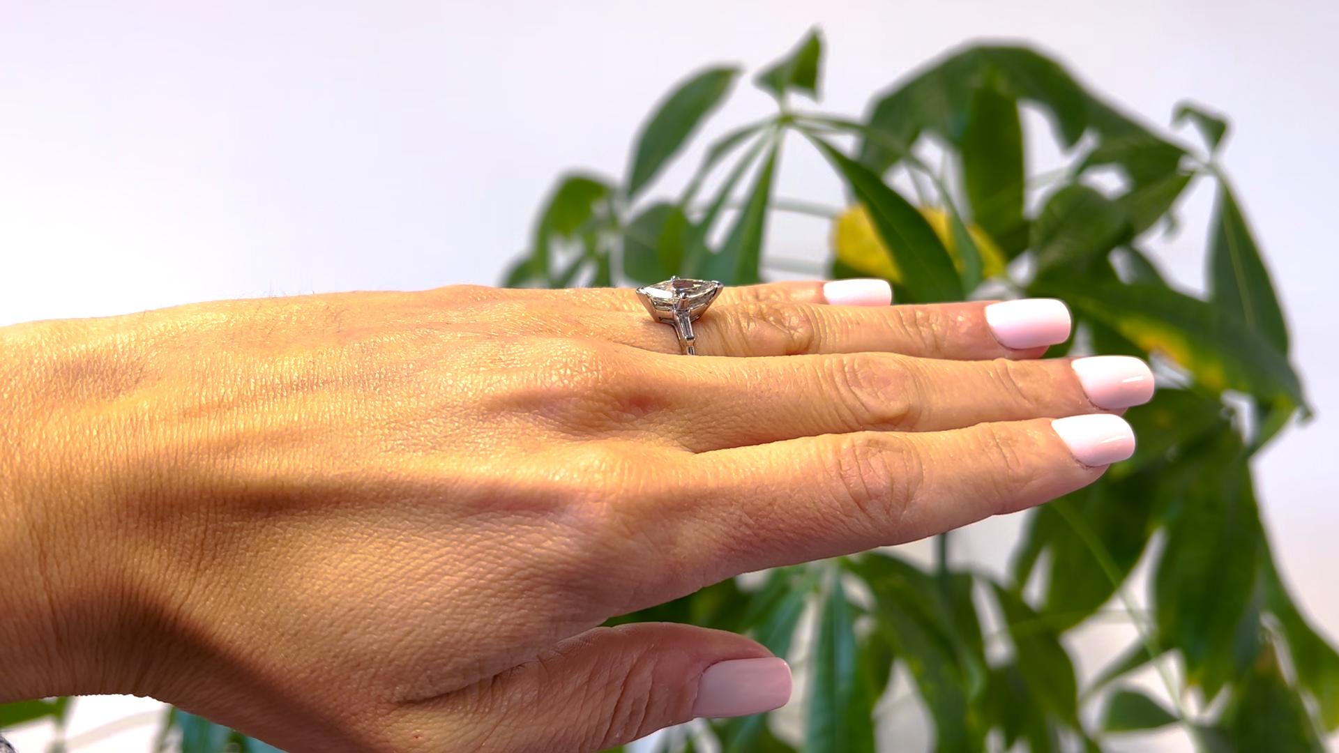 Platin mit 2,06 Karat Diamant im Marquise-Schliff im Art déco-Stil (Marquiseschliff)
