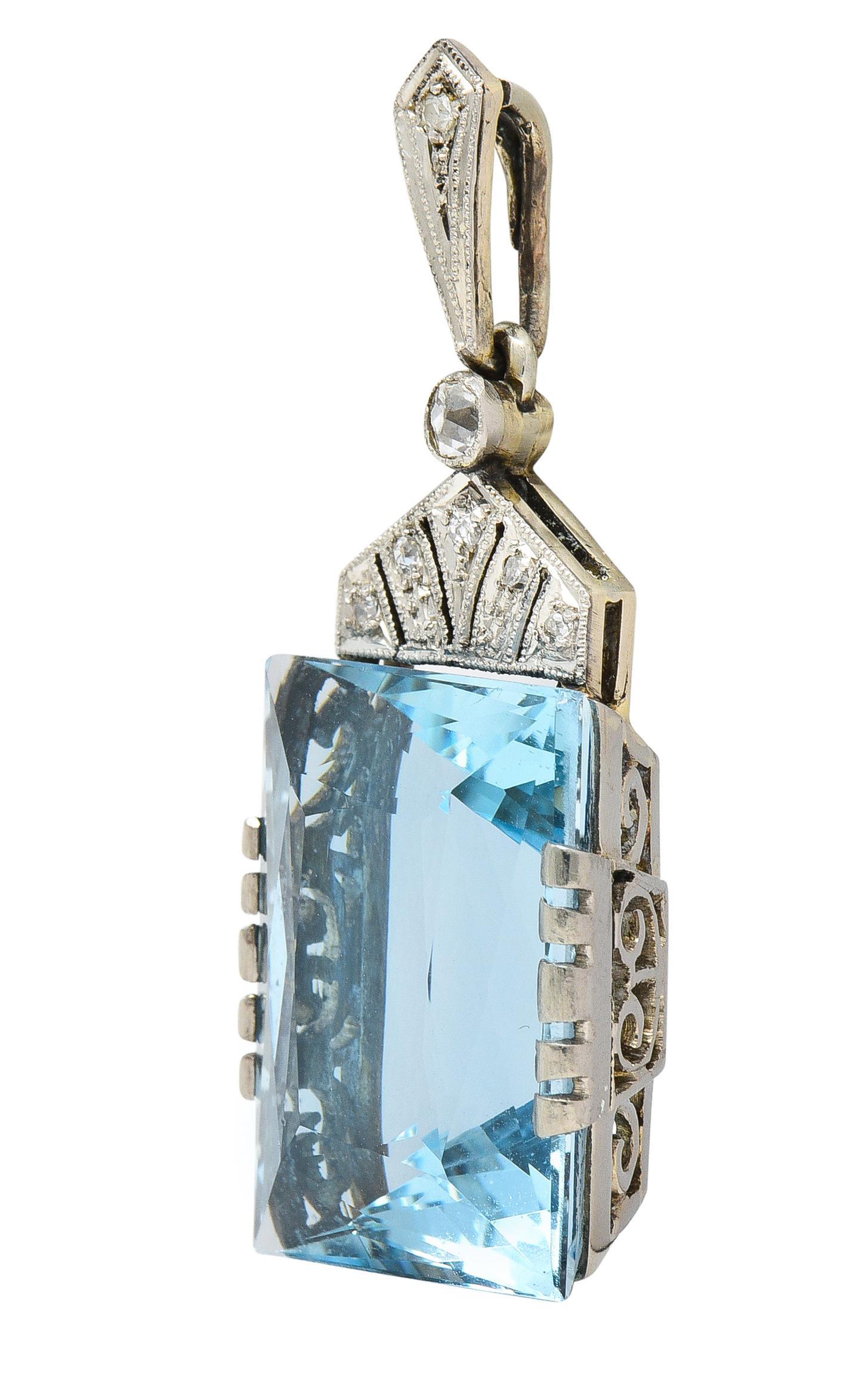 Art Deco 20.62 CTW Aquamarine Diamond Platinum 18 Karat Gold Vintage Pendant In Excellent Condition For Sale In Philadelphia, PA