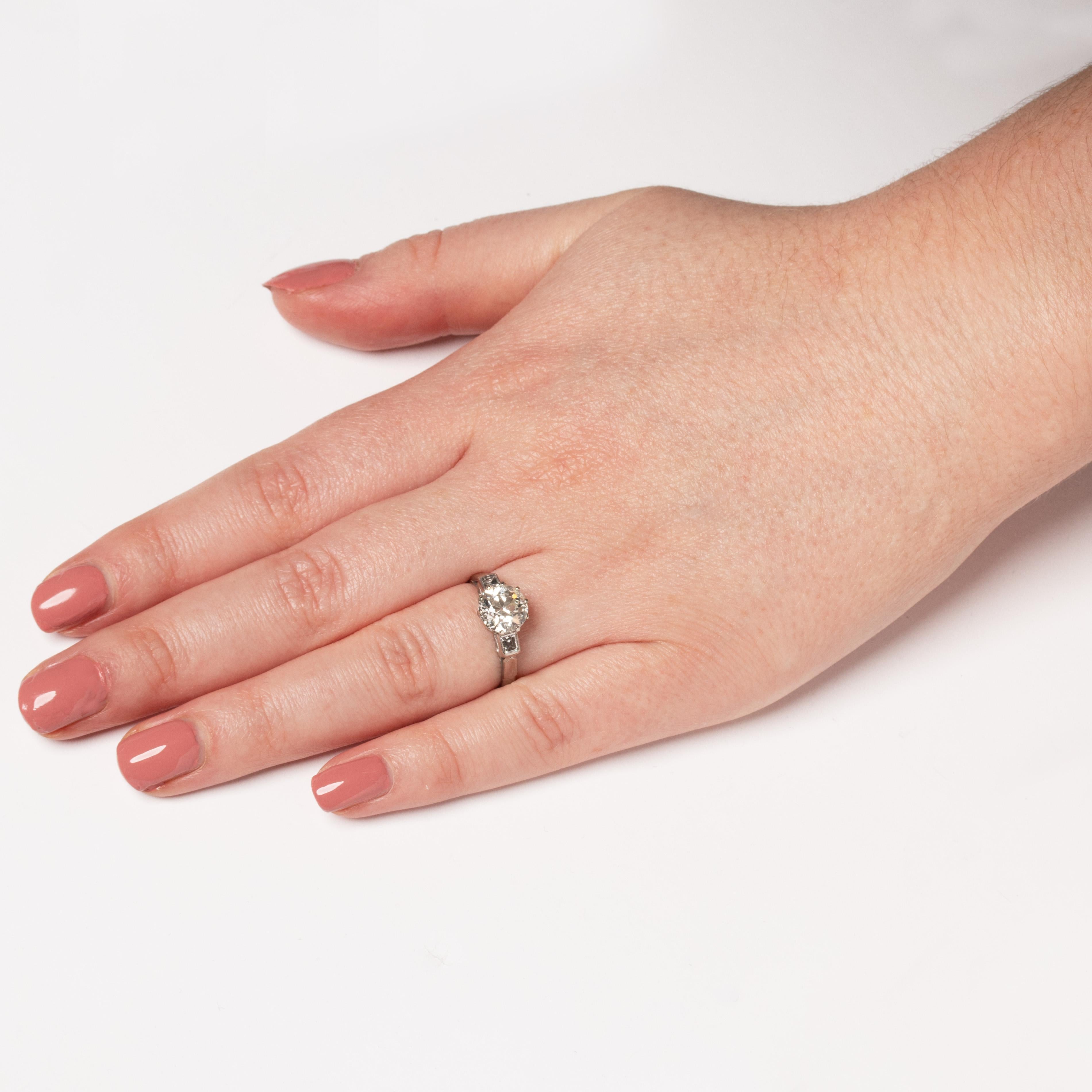 Art Deco 2.09ct Diamond Solitaire Ring, c.1920s Bon état - En vente à London, GB