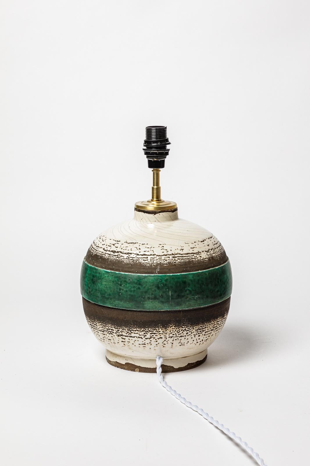 20ième siècle Lampe de table Art déco du 20ème siècle en céramique blanche et verte par Keramos 1930 en vente