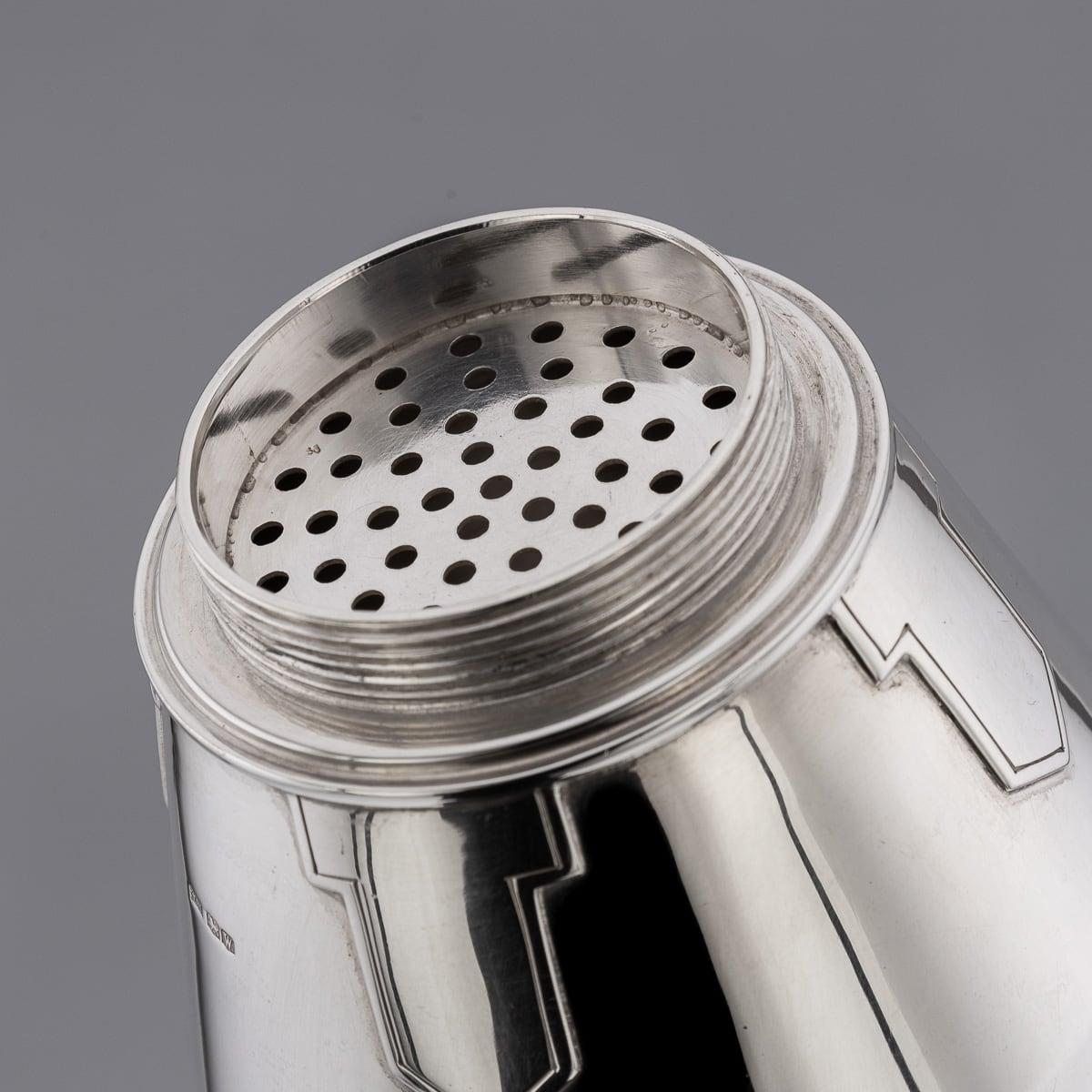 Art Deco 20th Century English Solid Silver Cocktail Shaker, Walker & Hall c.1939 For Sale 6
