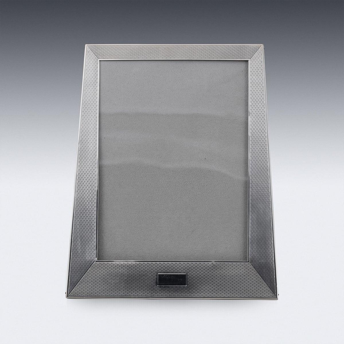 Other Art Deco 20th Century English Solid Silver Photo Frame, Birmingham c.1930