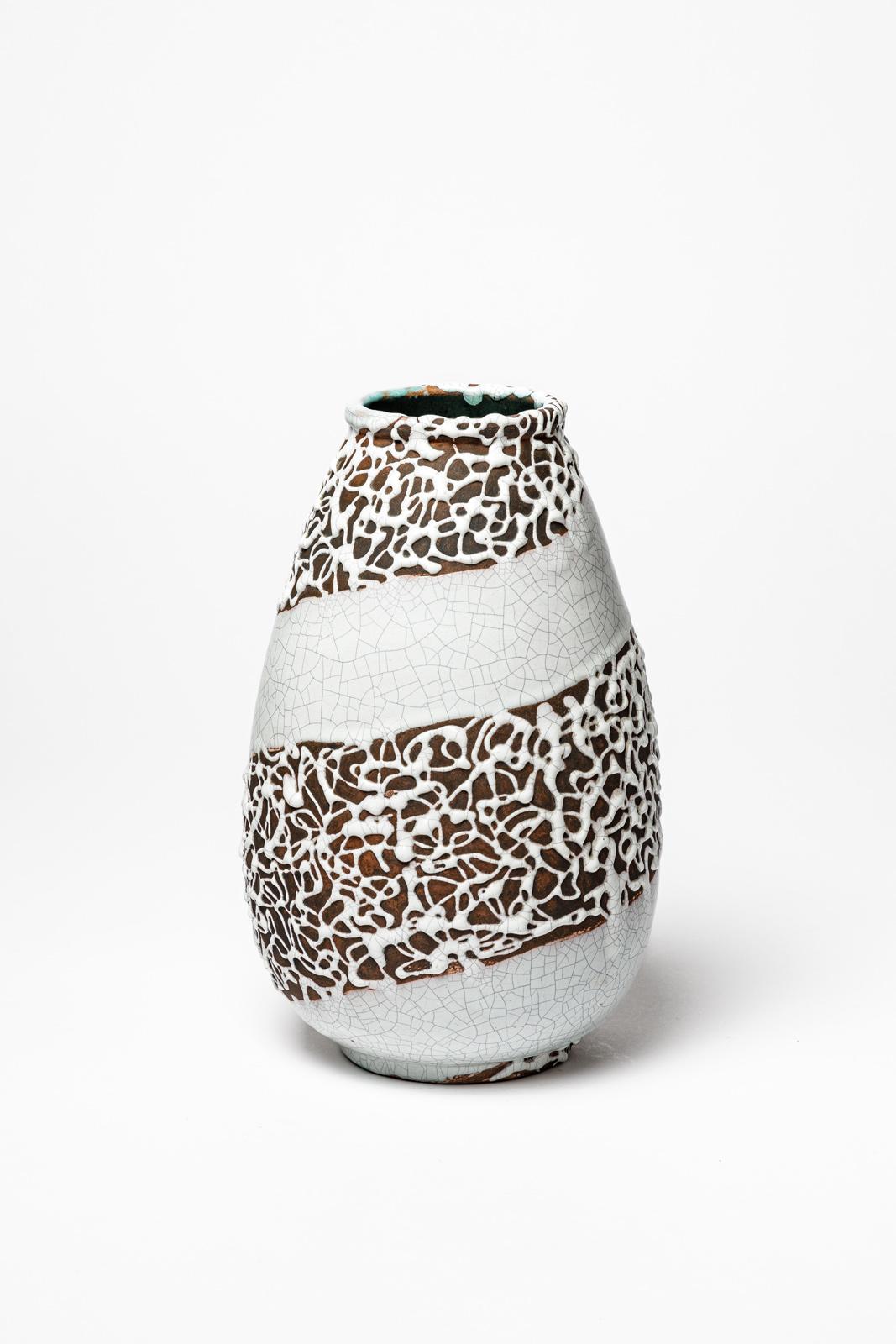 Art deco 20th century white and black ceramic vase by Primavera CAB Felix Gete In Excellent Condition For Sale In Neuilly-en- sancerre, FR