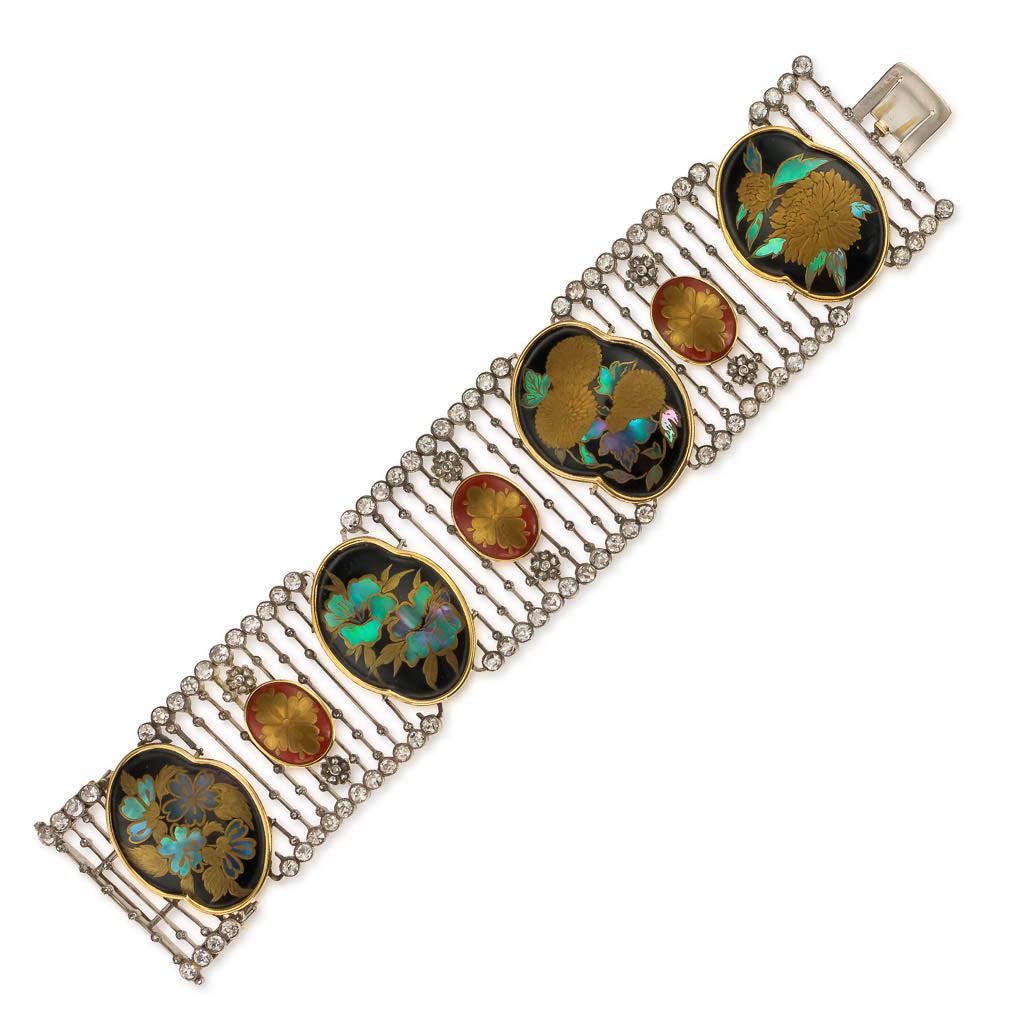 Art Deco 20th Century French 18K Gold and Japanese Lacquer Bracelet, circa 1920 For Sale