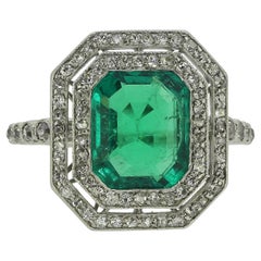 Art Deco 2.10 Carat Colombian Emerald and Diamond Ring