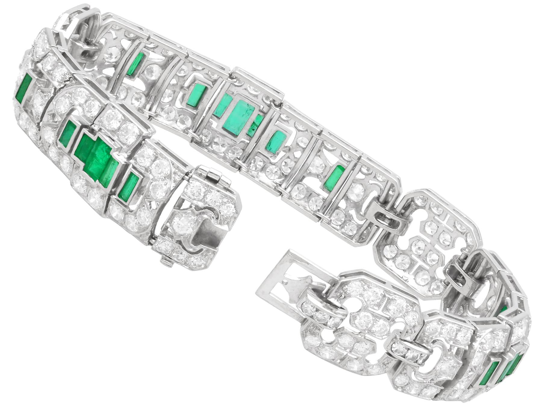 Art Deco 2.10 Carat Emerald, 8.50 Carat Diamond and Platinum Bracelet For Sale 2