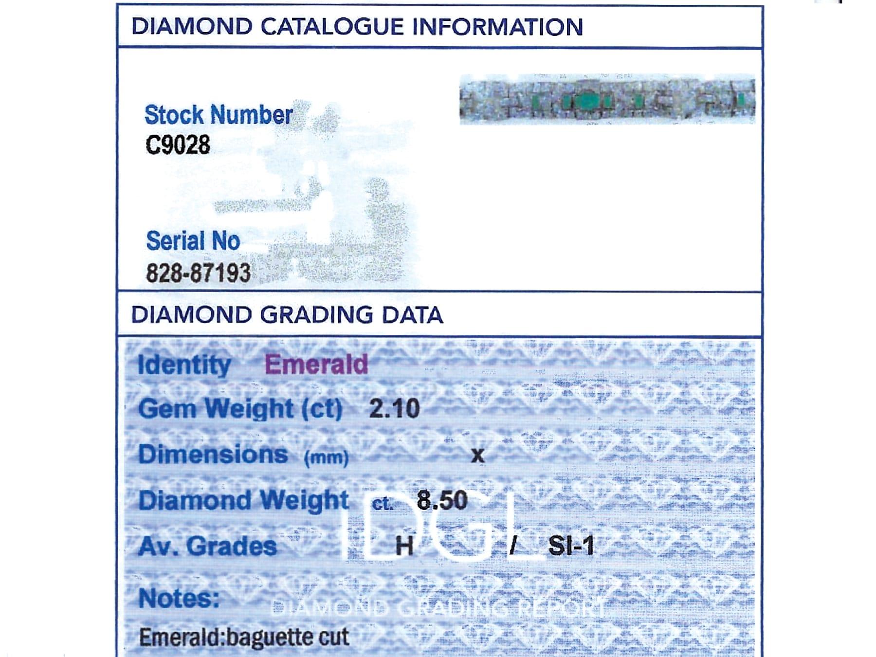 Art Deco 2.10 Carat Emerald, 8.50 Carat Diamond and Platinum Bracelet For Sale 3