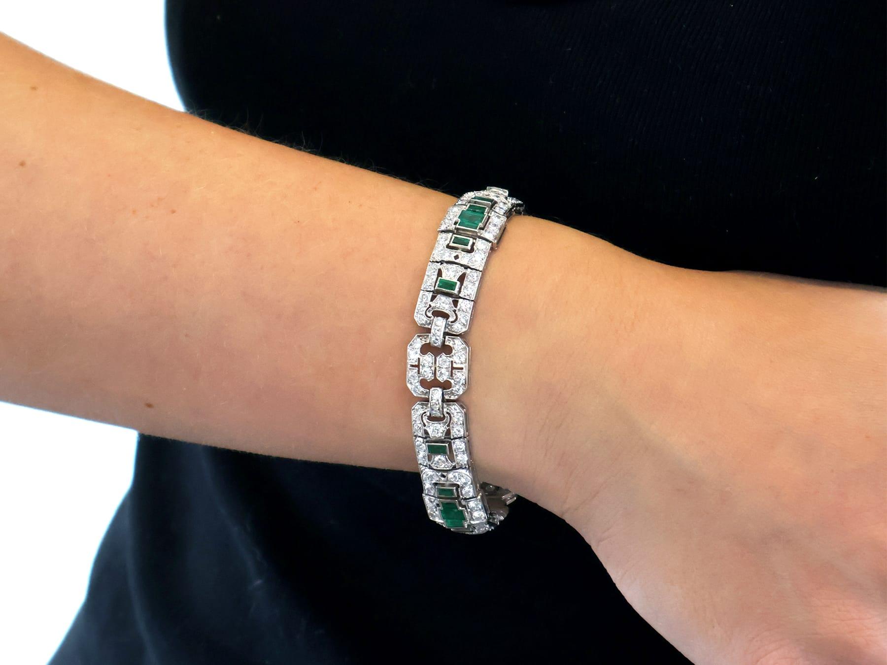 Bracciale Art Deco con smeraldo da 2,10 carati, diamante da 8,50 carati e platino In condizioni ottime in vendita a Jesmond, Newcastle Upon Tyne