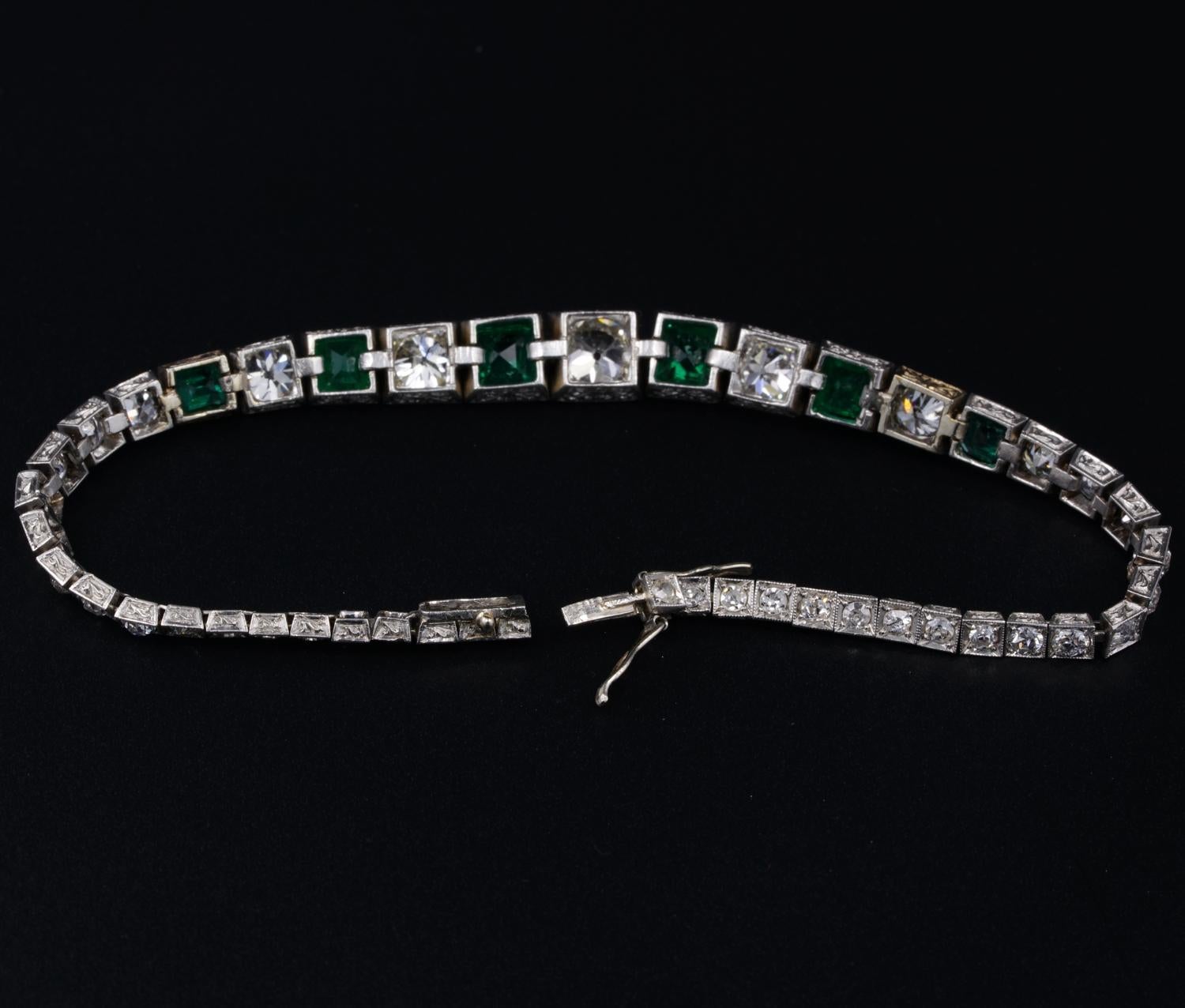 Art Deco 2.10 Carat Colombian Emerald 1.65 Carat Diamond Rare Platinum Bracelet 2