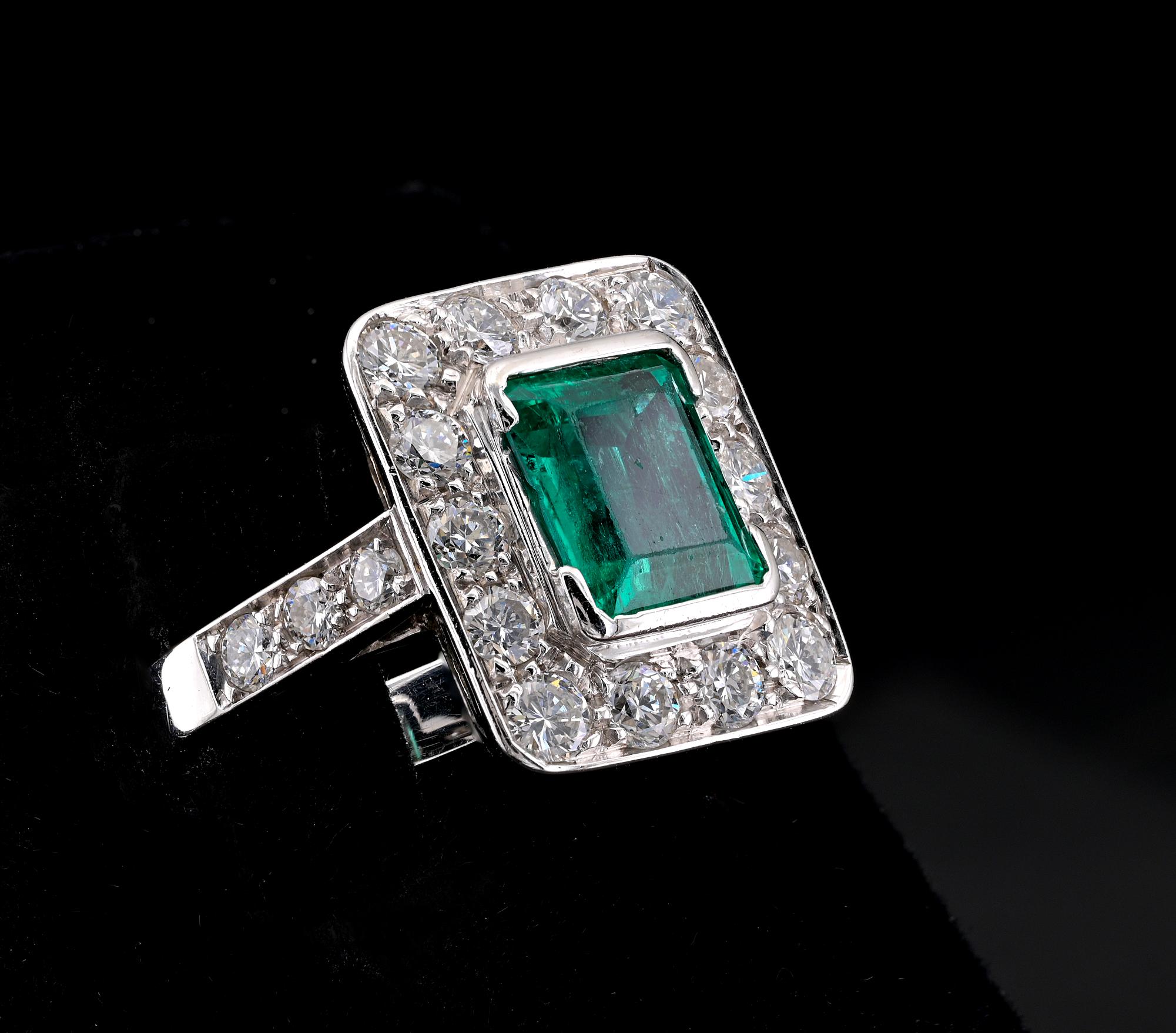 Women's Art Deco 2.10 Ct Colombian Emerald 1.80 Ct Diamond 18 KT Ring For Sale