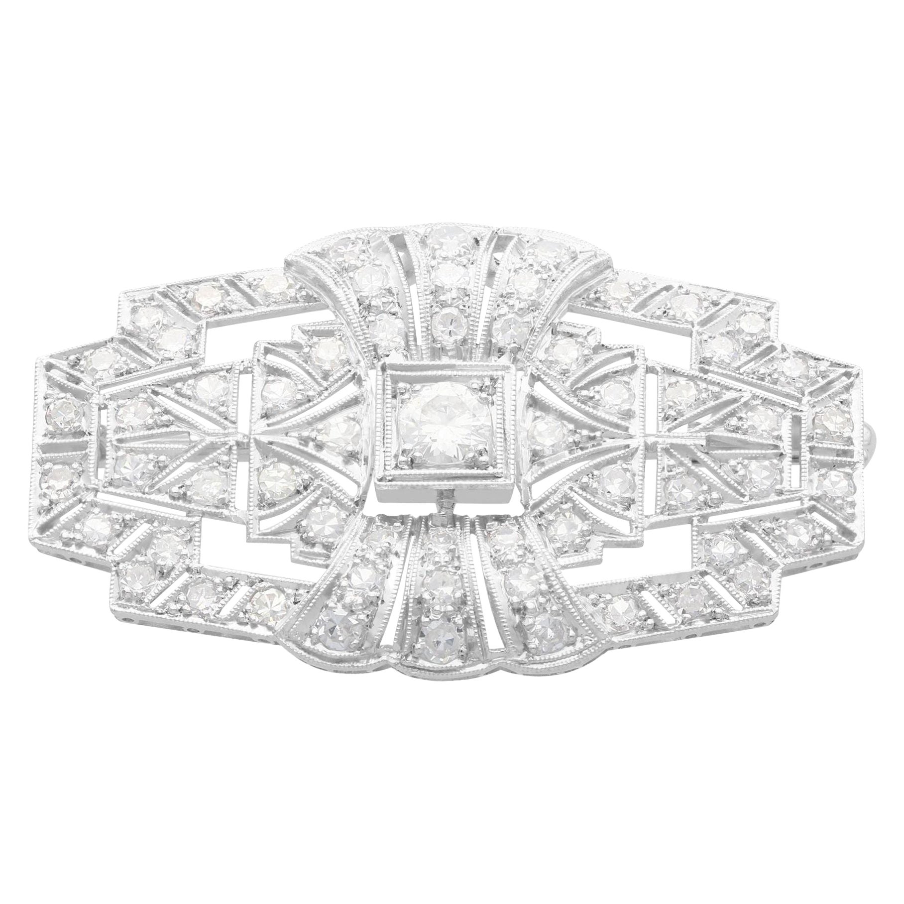 Spilla Art Deco in platino e diamanti da 2.16 carati
