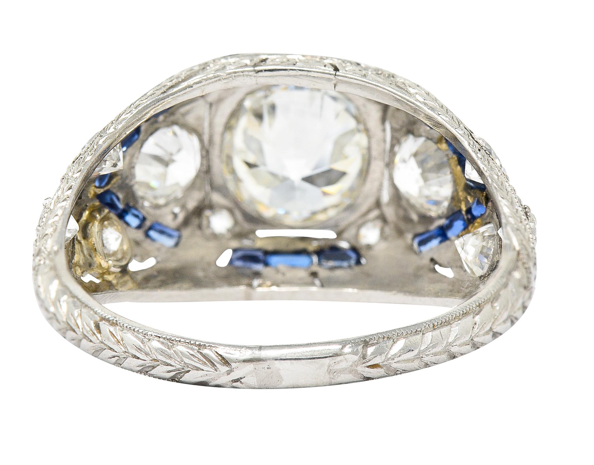 Women's or Men's Art Deco 2.18 Carats Diamond Sapphire Platinum Engraved Engagement Ring