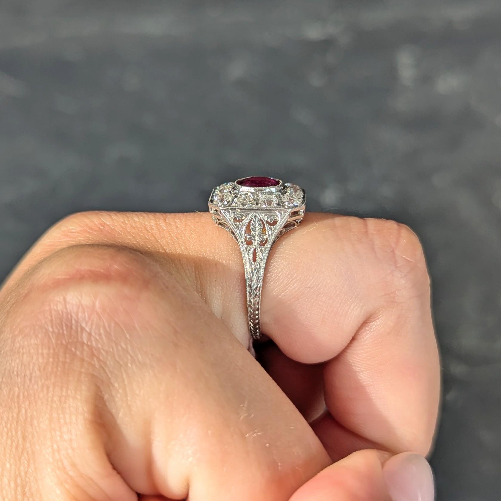 Art Decó 2.18 CTW Sin Calor Rubí Diamante Platino Anillo Halo Foliado Vintage GIA en venta 6