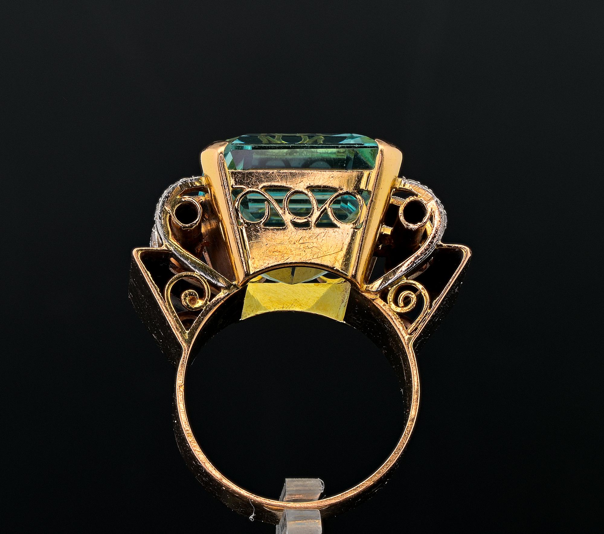 Art  Deco 21.85 Ct Aquamarine Diamond Ring 18 KT In Good Condition For Sale In Napoli, IT