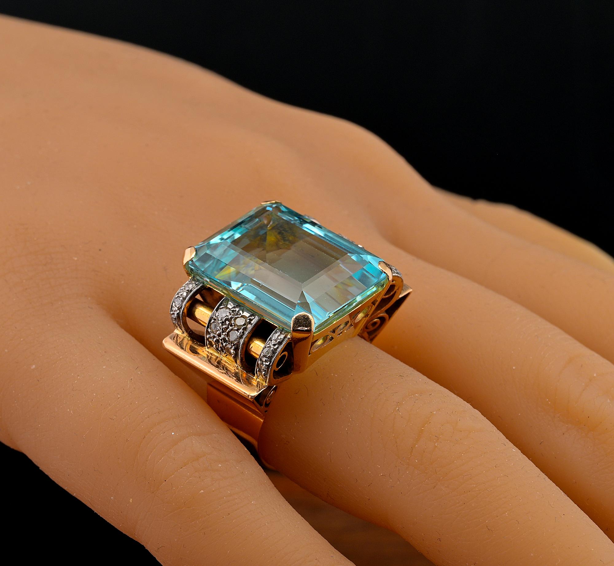 Women's Art  Deco 21.85 Ct Aquamarine Diamond Ring 18 KT For Sale