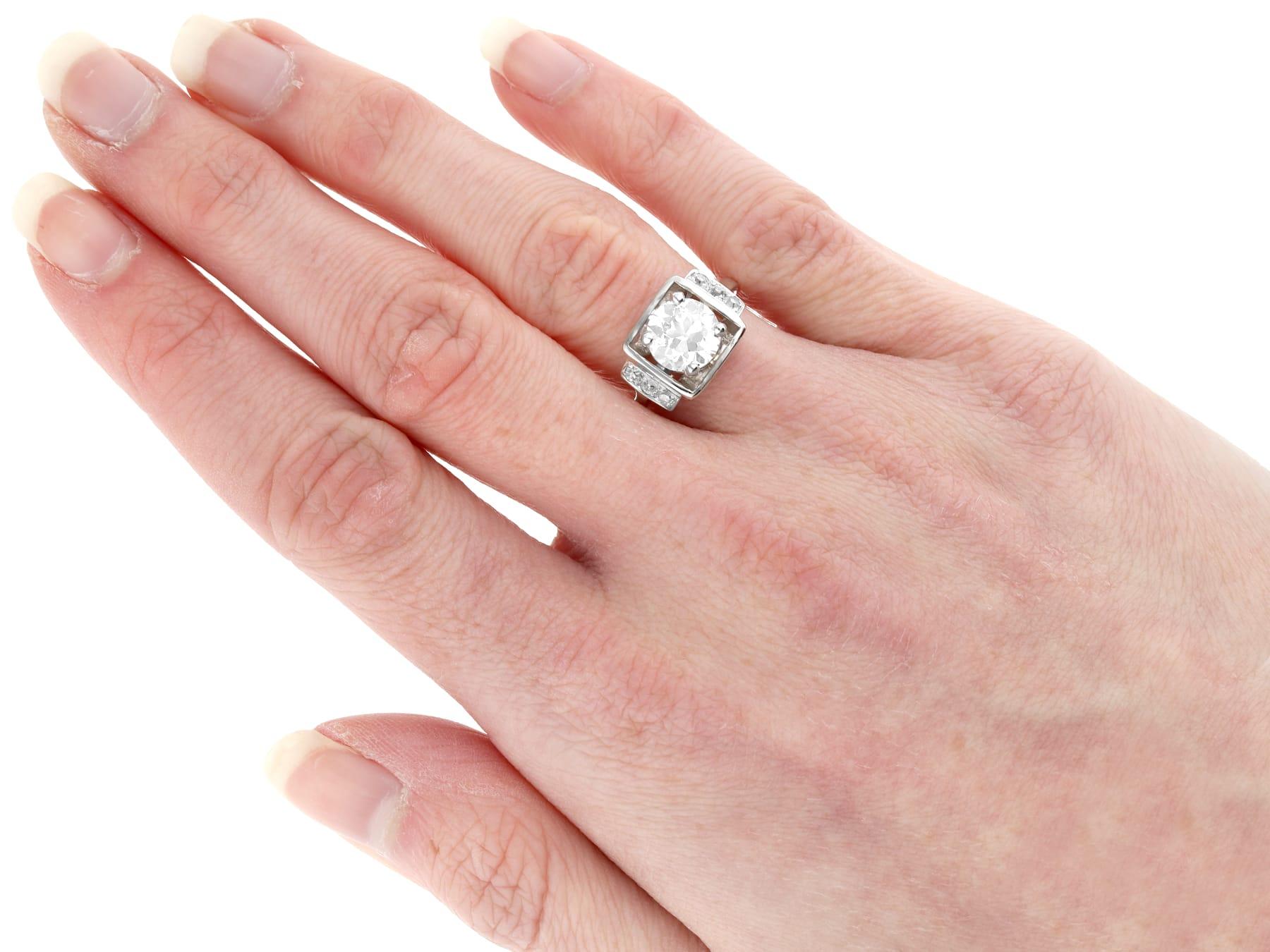 Art Deco Solitär-Ring, GIA-zertifizierter 2,19 Karat Diamant und Weißgold im Angebot 1