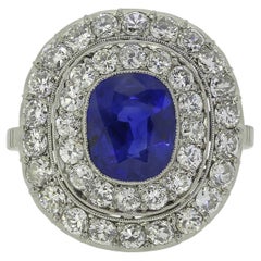 Anello Art Deco con zaffiro birmano da 2,20 carati e doppio diamante a raggiera