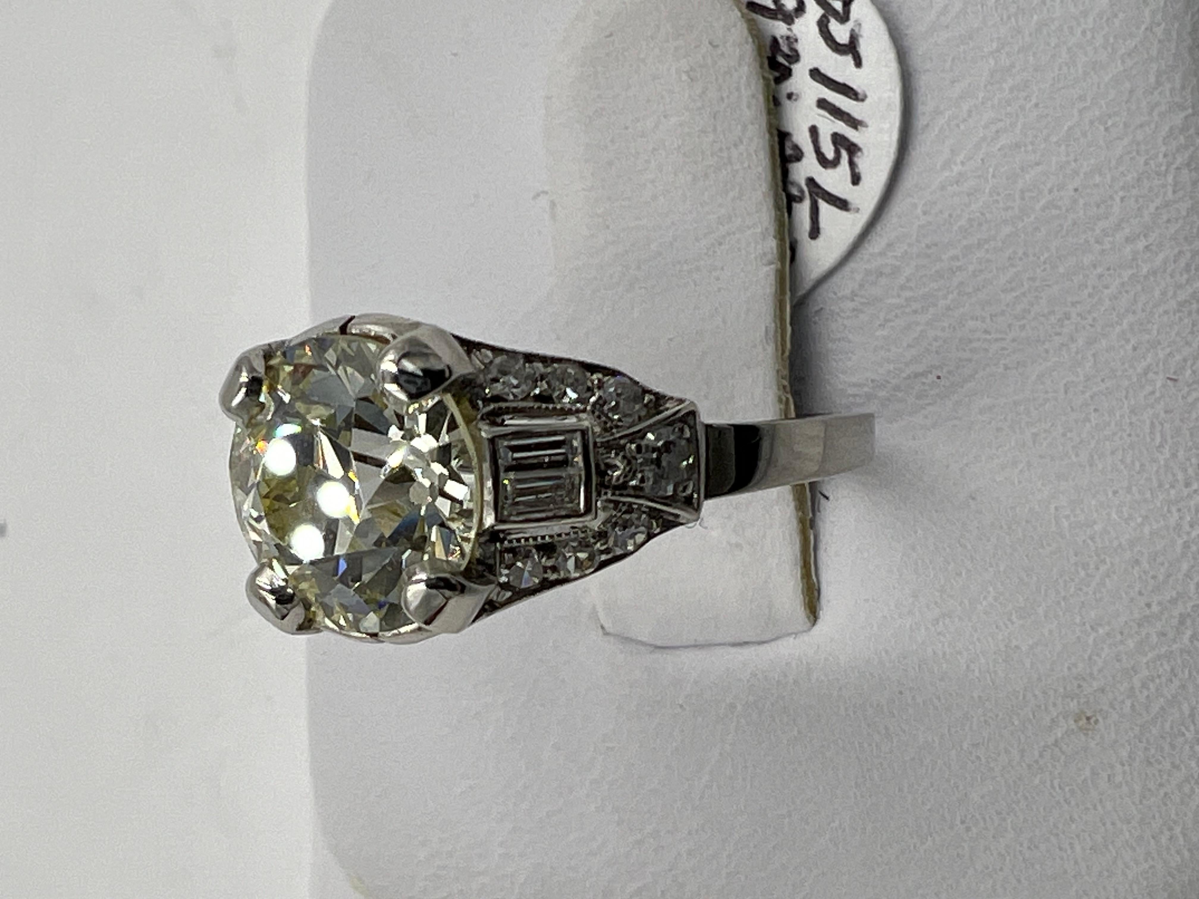 Art Deco 2.20 Carat Diamond Platinum Engagement Ring  For Sale 2