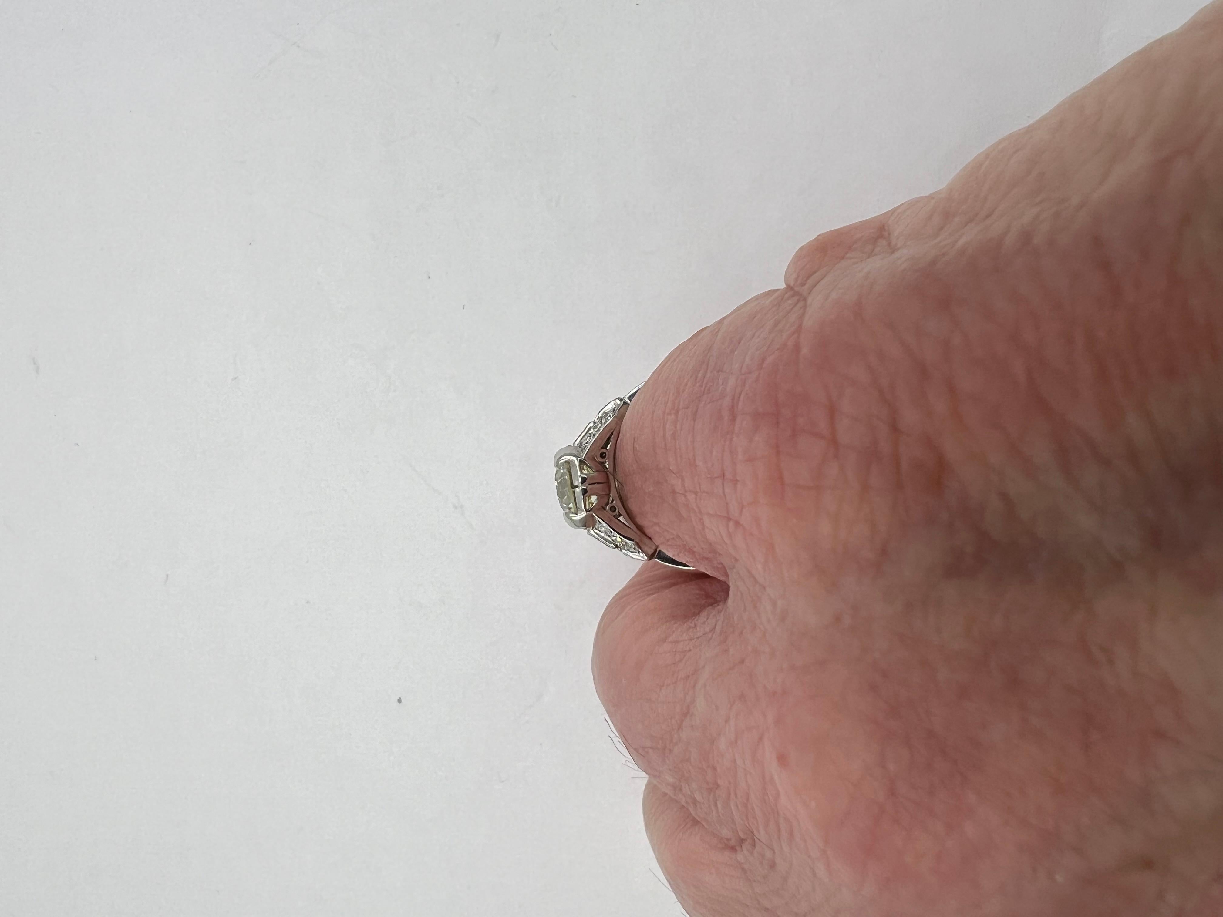 Art Deco 2.20 Carat Diamond Platinum Engagement Ring  For Sale 4