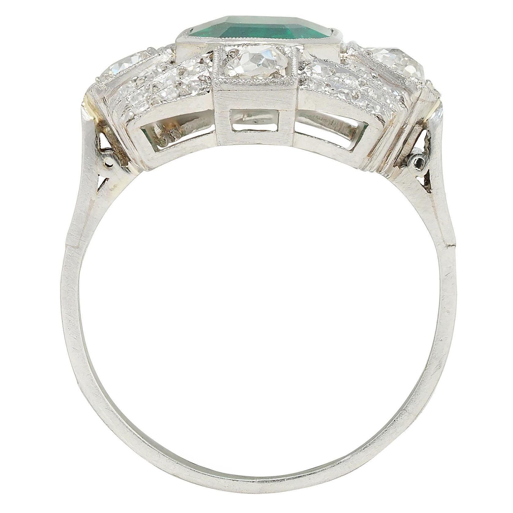 Art Deco 2.25 CTW Colombian Emerald Diamond Platinum Vintage Dinner Ring AGL en venta 4