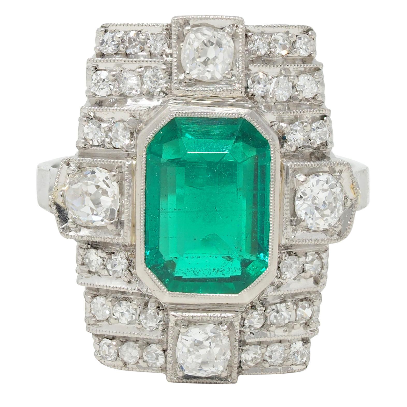 Art Deco 2.25 CTW Colombian Emerald Diamond Platinum Vintage Dinner Ring AGL en venta 2