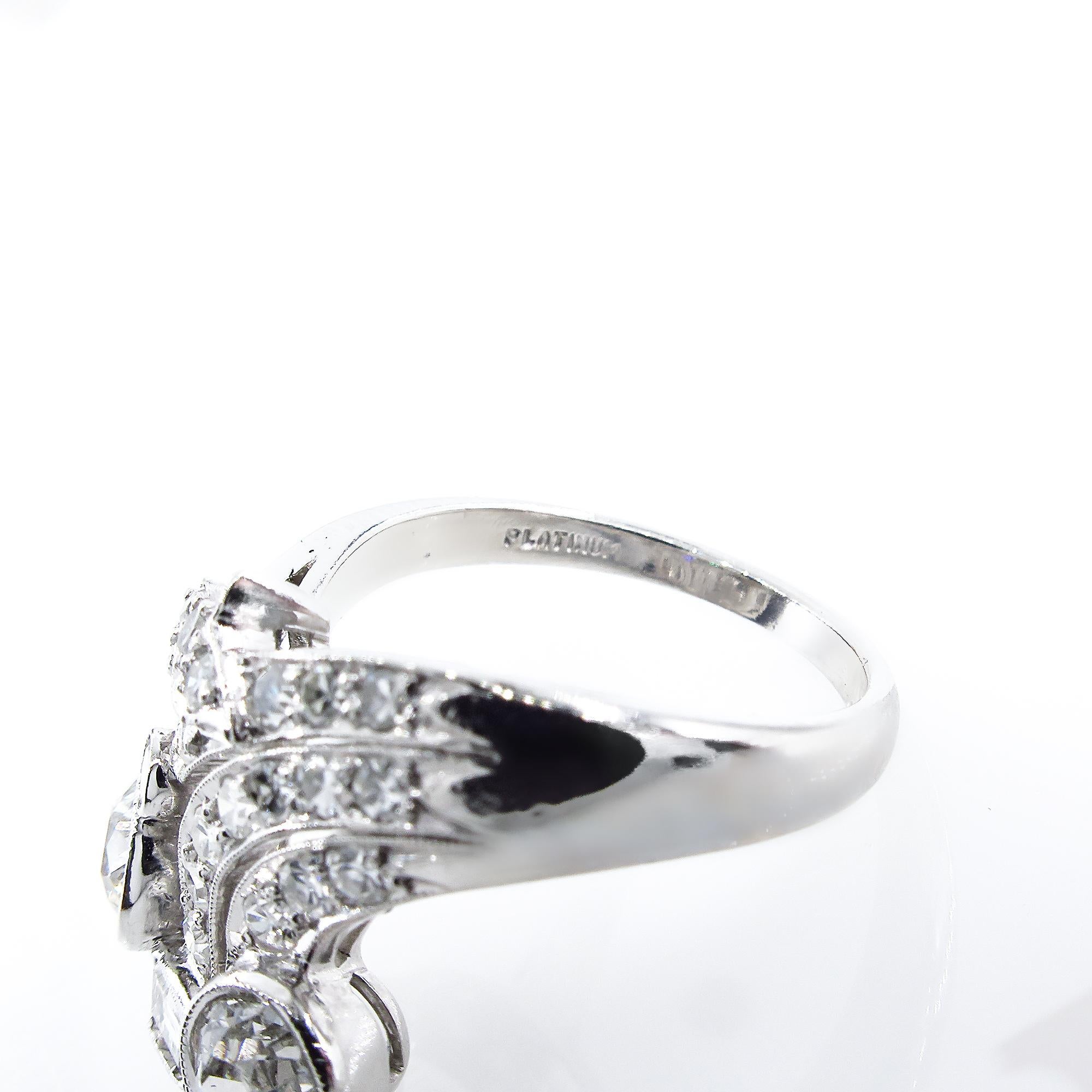 Art Deco 2.25 Carat Old European Round Cut Diamond Cocktail Platinum Ring For Sale 2