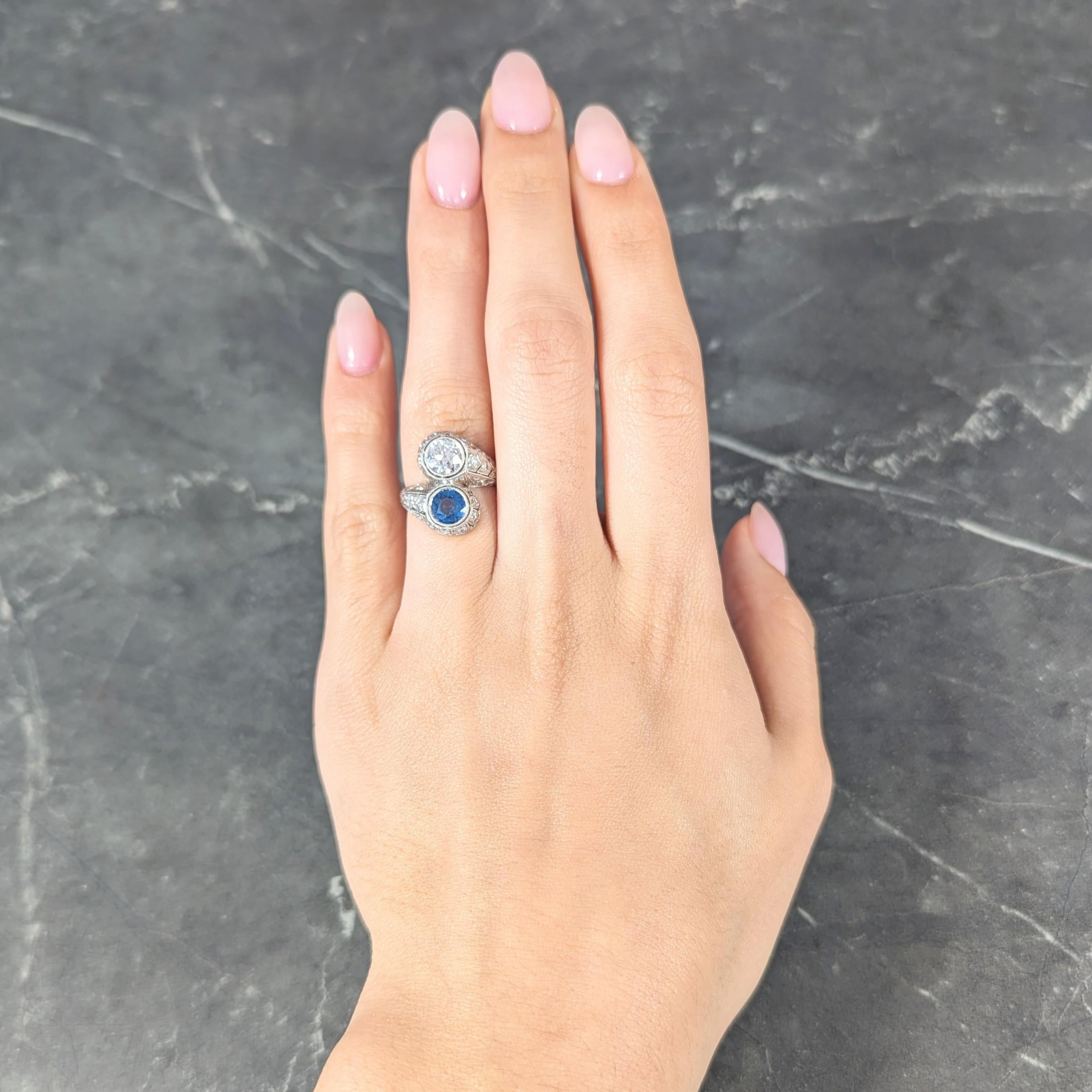 Platin-Ring Toi Et Moi mit 2,28 Karat Diamant im alteuropäischen Schliff und Saphir im Angebot 4