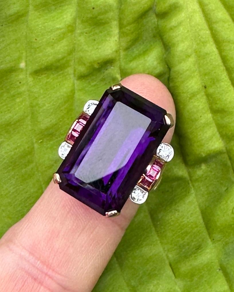 Art Deco 23 Carat Siberian Amethyst Ring Old Mine Diamond Ruby 14 Karat Gold In Excellent Condition For Sale In New York, NY
