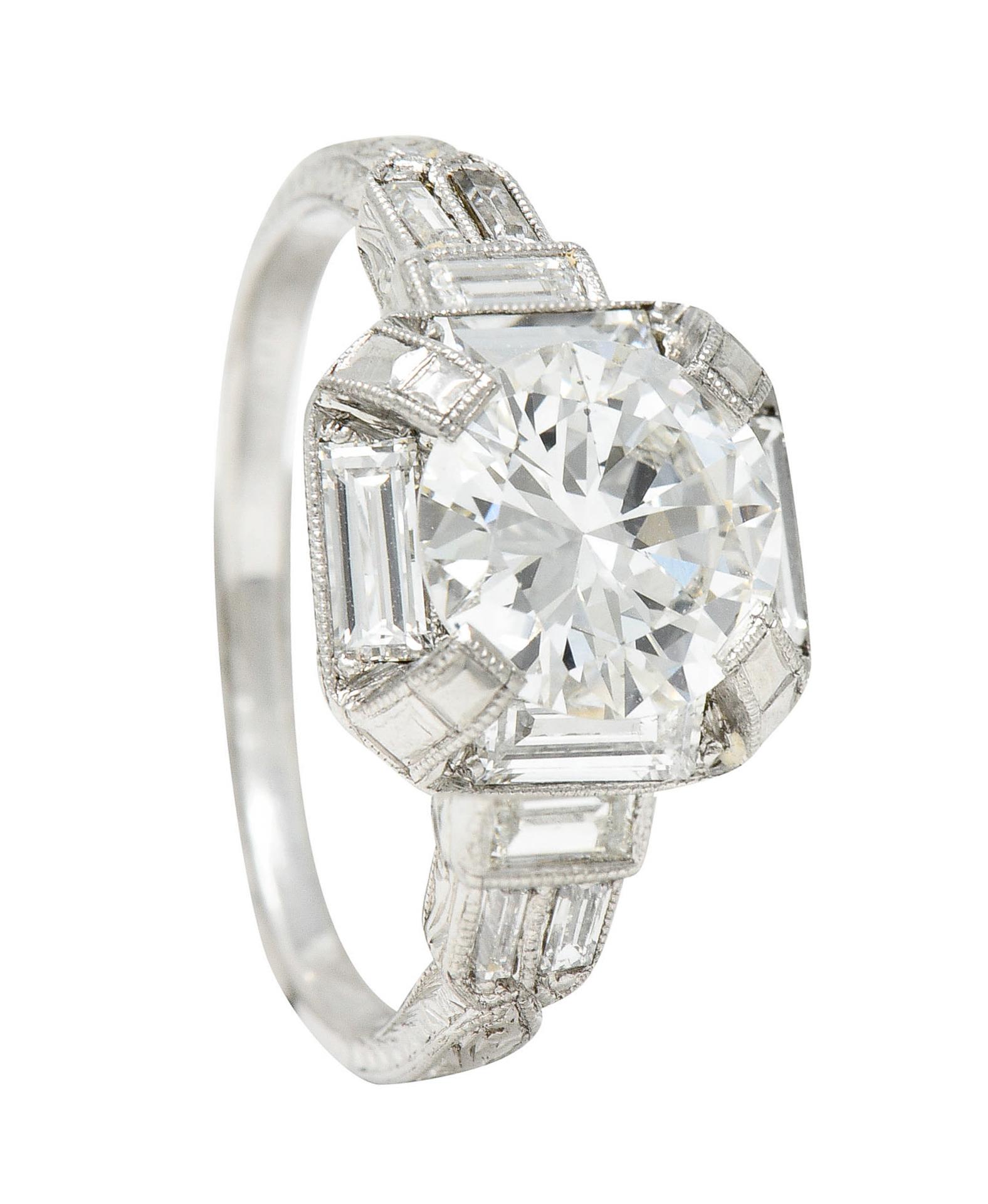 Art Deco 2.30 Carats Diamond Platinum Octagonal Engagement Ring, Circa 1930 7