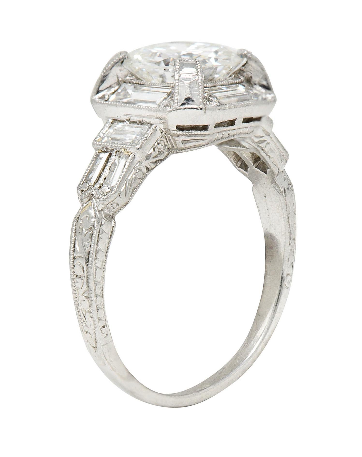 Art Deco 2.30 Carats Diamond Platinum Octagonal Engagement Ring, Circa 1930 3