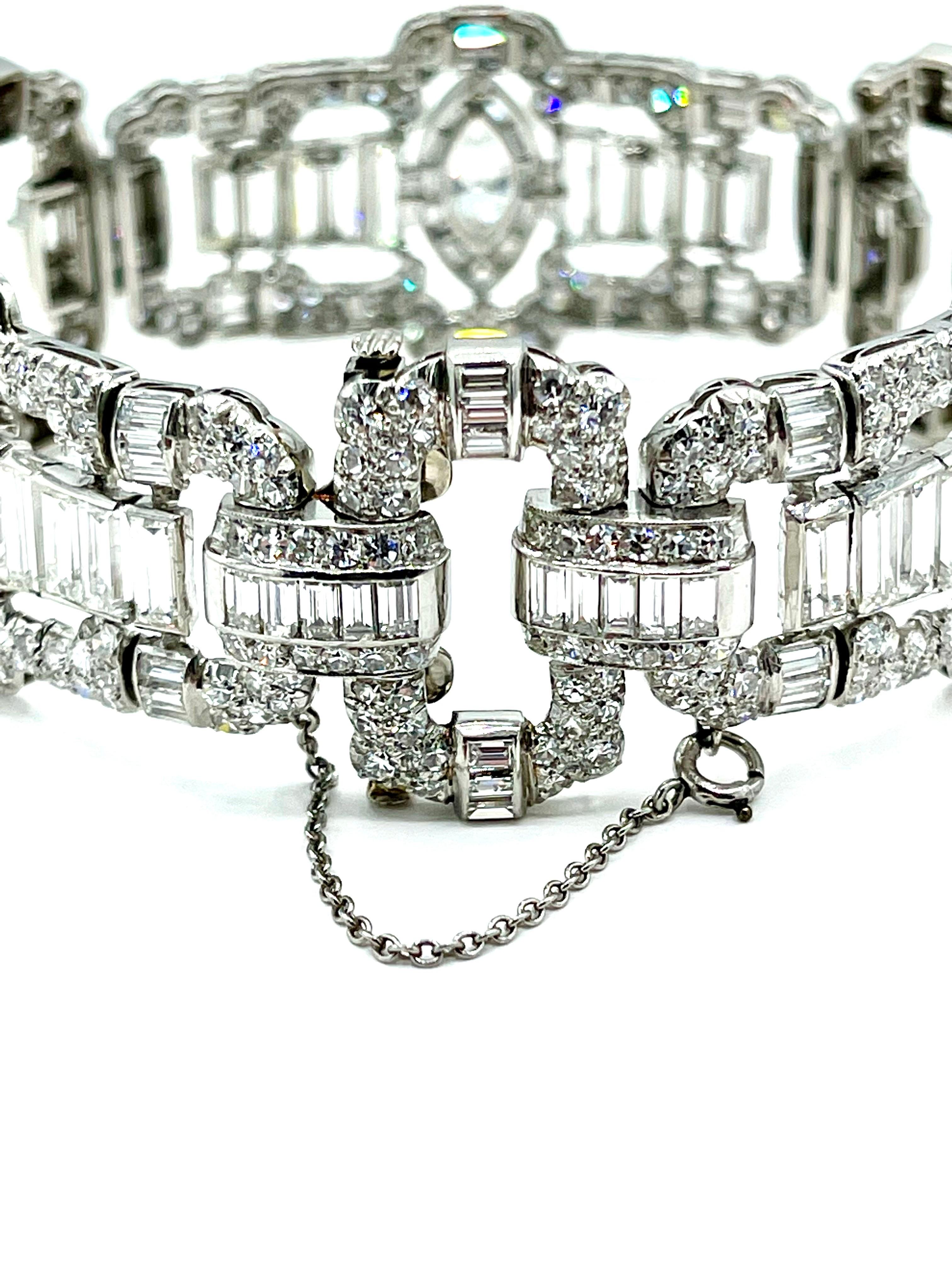 Art Deco Armband aus Platin mit 23,00 Karat verschiedenen geformten Diamanten und Platin 3