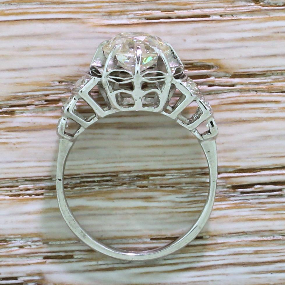 Women's Art Deco 2.31 Carat Old Cut Diamond Platinum Engagement Ring For Sale