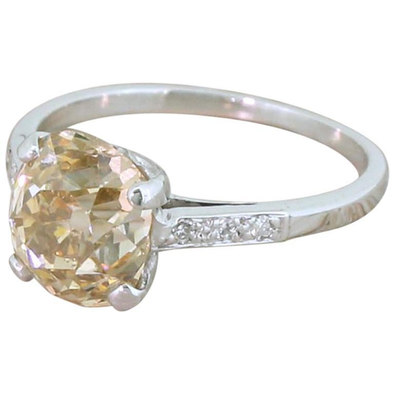 Art Deco 2.33 Carat Light Orangey Brown Old Cut Diamond Engagement Ring For Sale