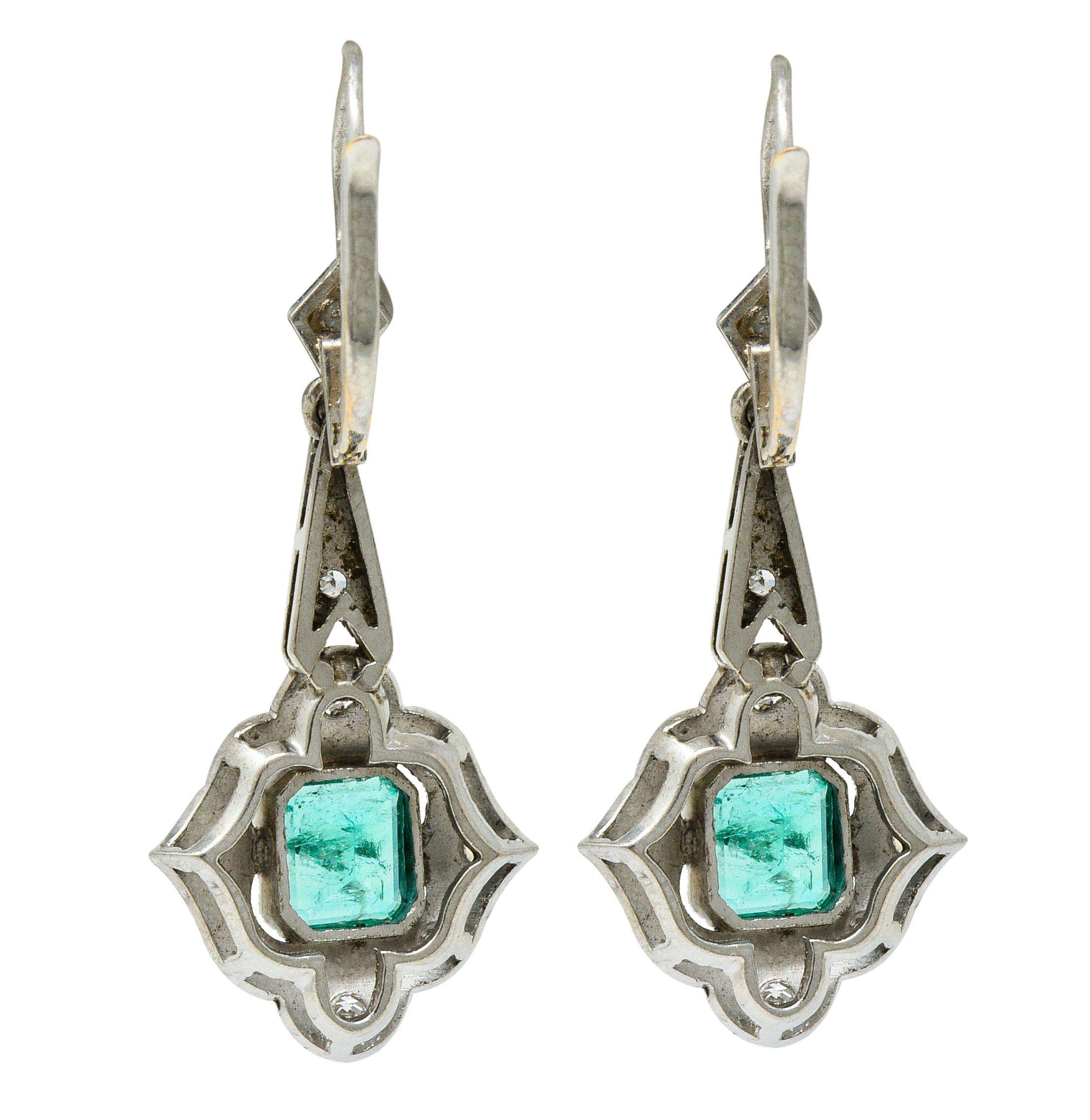 Women's or Men's Art Deco 2.34 Carat Emerald Diamond Platinum Drop Earrings