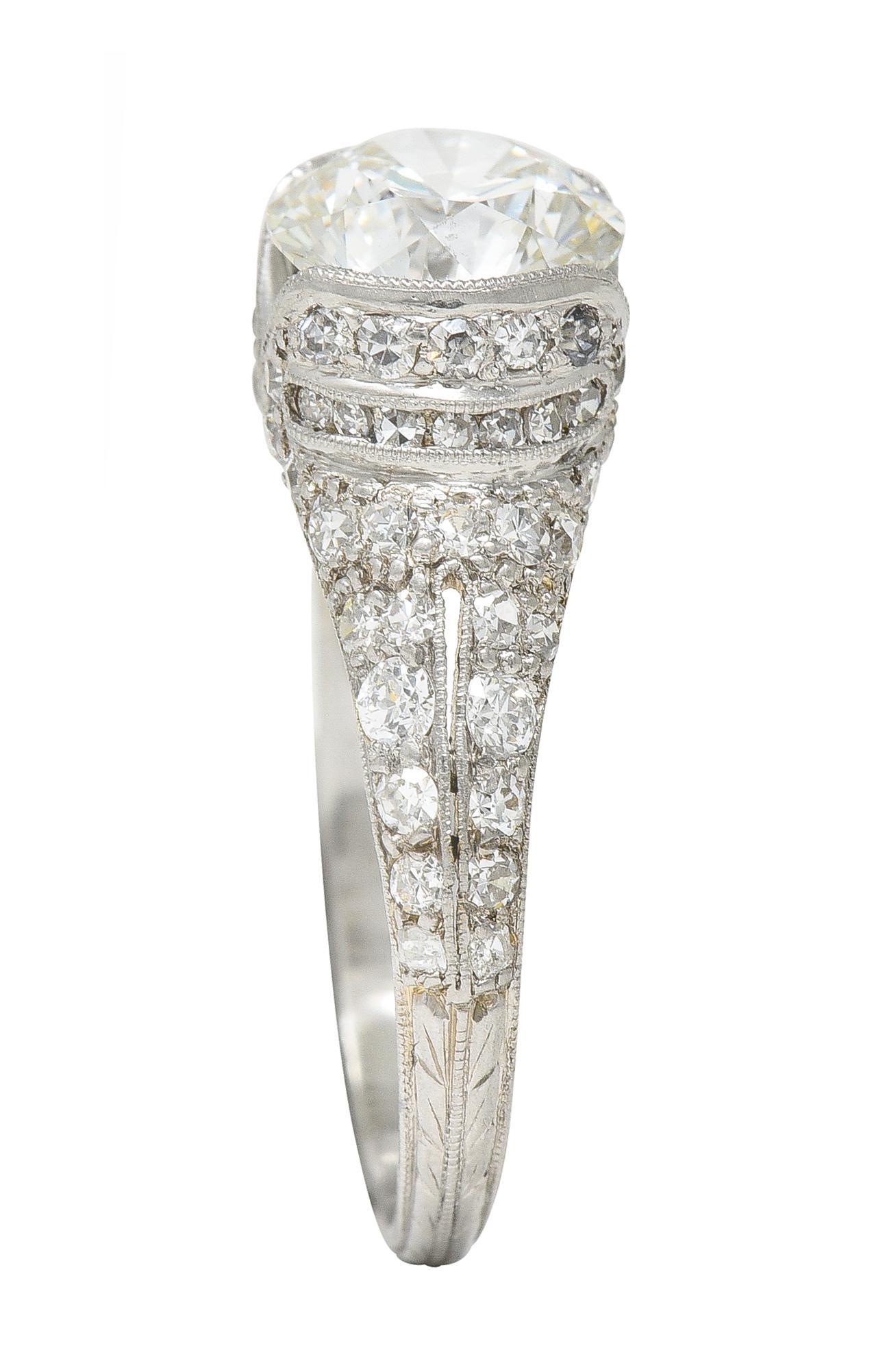 Bague de fiançailles V Art déco en platine avec diamant européen ancien de 2,38 carats certifié GIA en vente 6