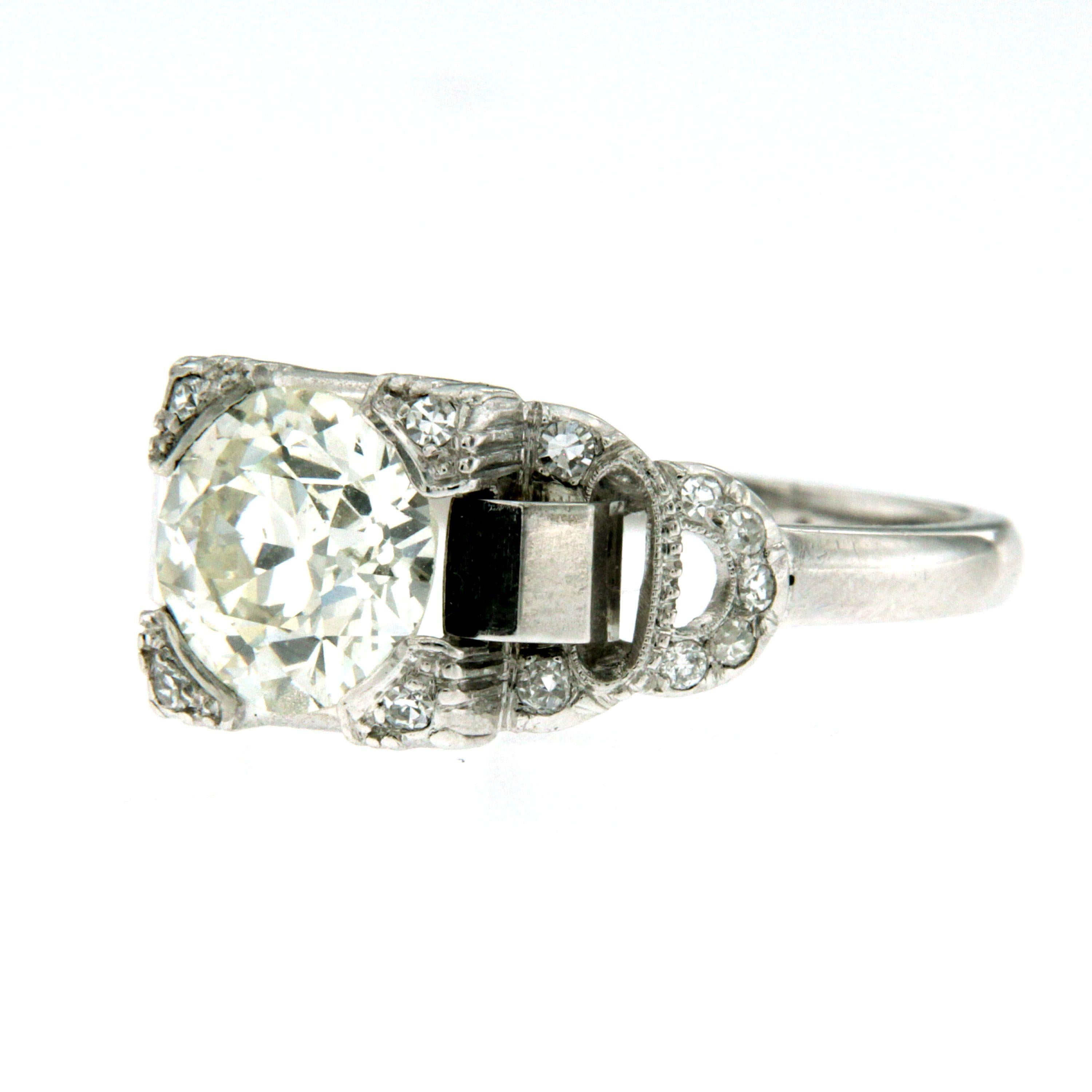 Art Deco 2.40 Carat Diamond Platinum Ring In Excellent Condition In Napoli, Italy