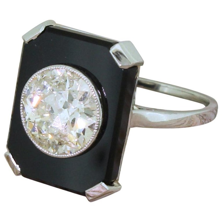 Art Deco 2.40 Carat Old Cut Diamond and Onyx 18 Karat White Gold Ring ...