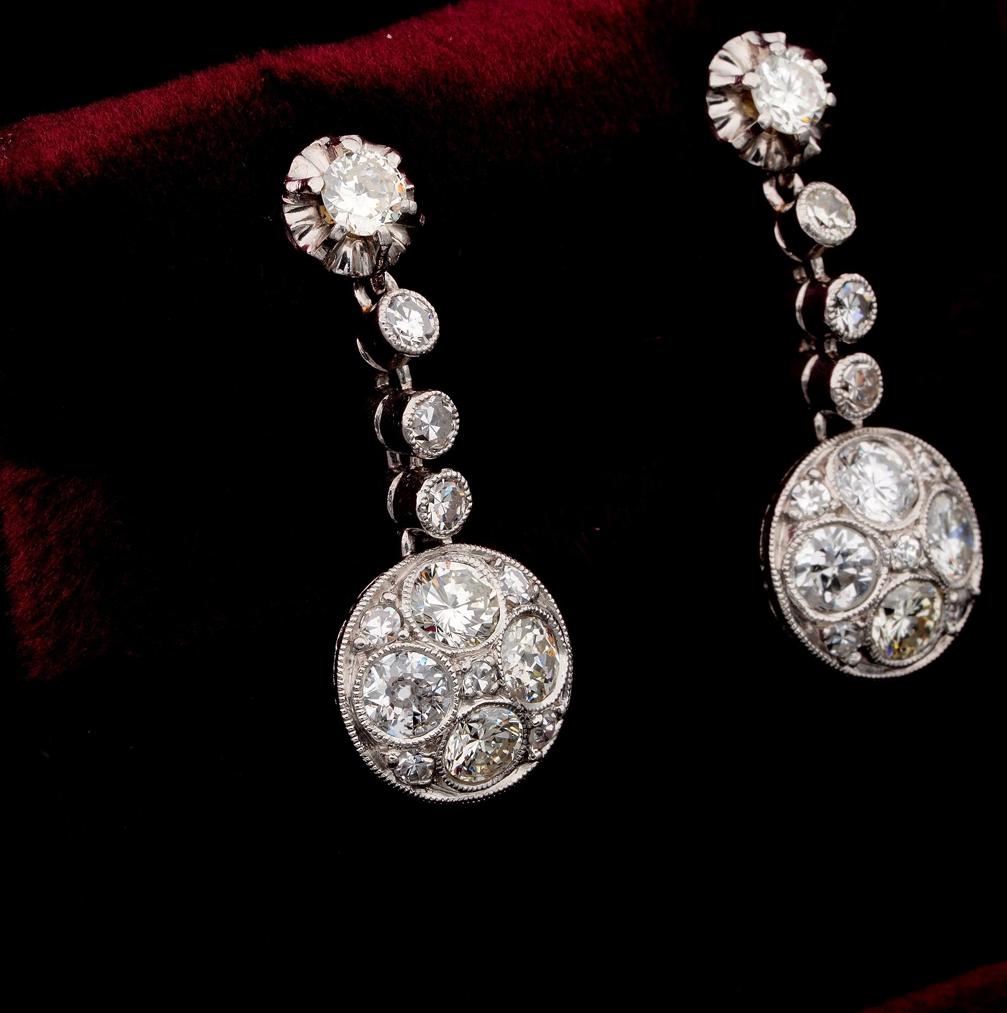 Art Deco 2.40 Ct. Orecchini a goccia con diamante e platino In condizioni buone in vendita a Napoli, IT