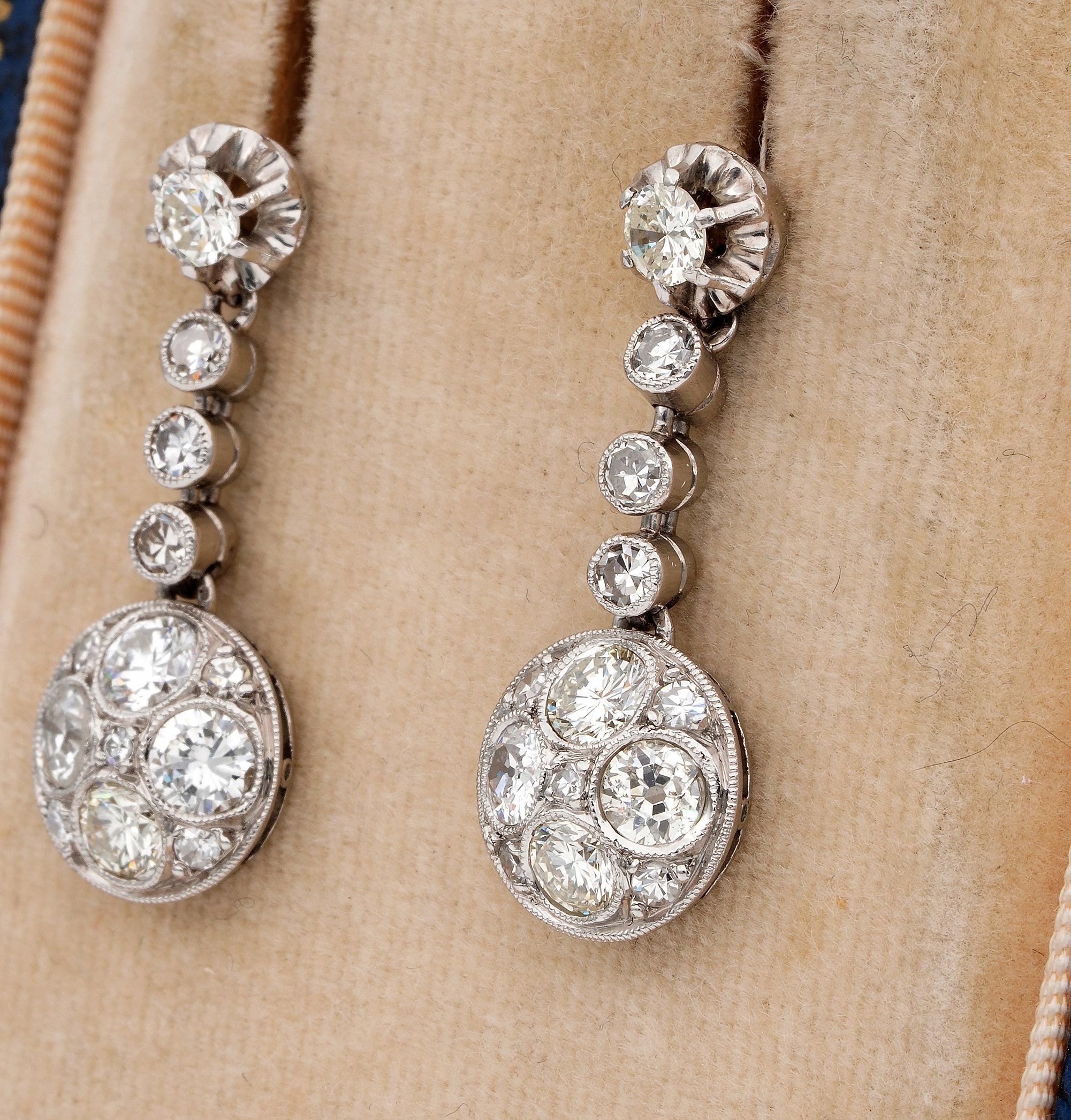Art Deco 2.40 Ct. Diamond Platinum Charming Drop earrings For Sale 1