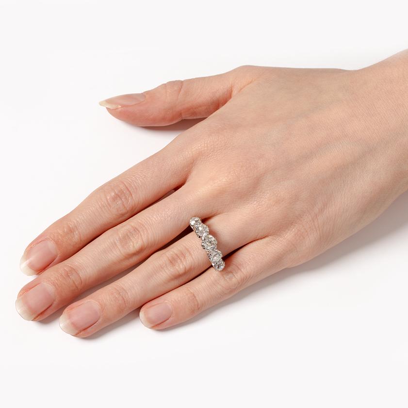 Women's or Men's Art Deco 2.40ct Diamond Five Stone Ring, c.1930s For Sale